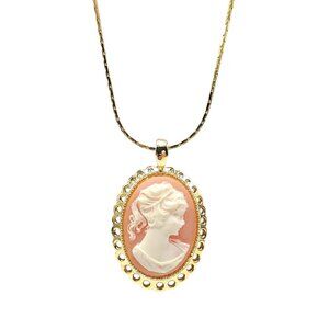 Acrylic Cameo Pendant Necklace With Gold Tone Chain Oval Frame